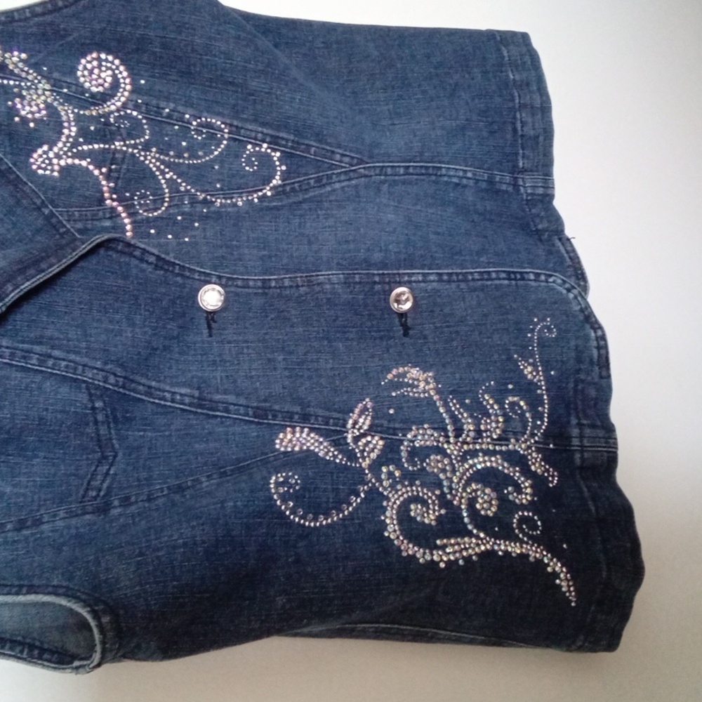 Katina Marie Women's Upstyled Denim Vest with Rhinestone Embellishments Medium - Picture 3 of 10